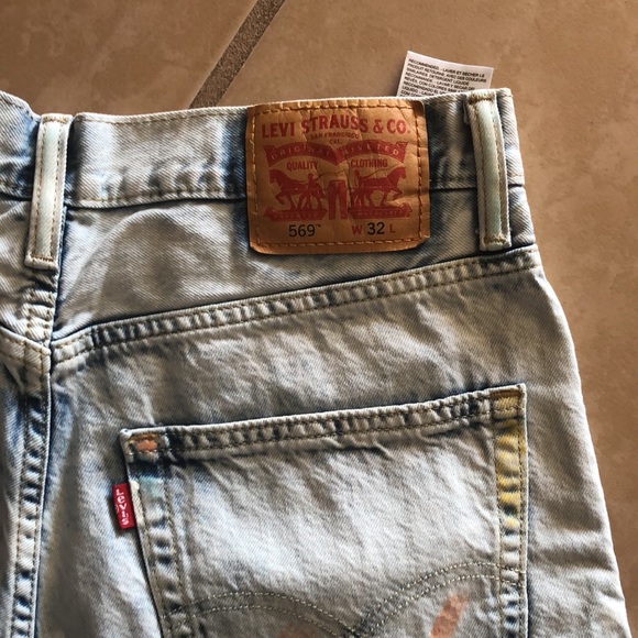 Levi shorts - Picture 3 of 3